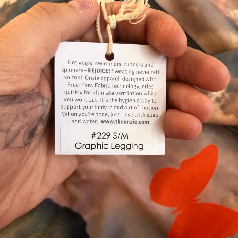 NWT onzie butterfly nature graphic workout legging - Picture 5 of 5